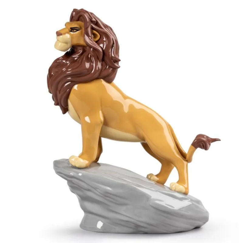 EL REY LEÓN - FIGURA DE PORCELANA HECHA A MANO SIMBA DE 23 CM